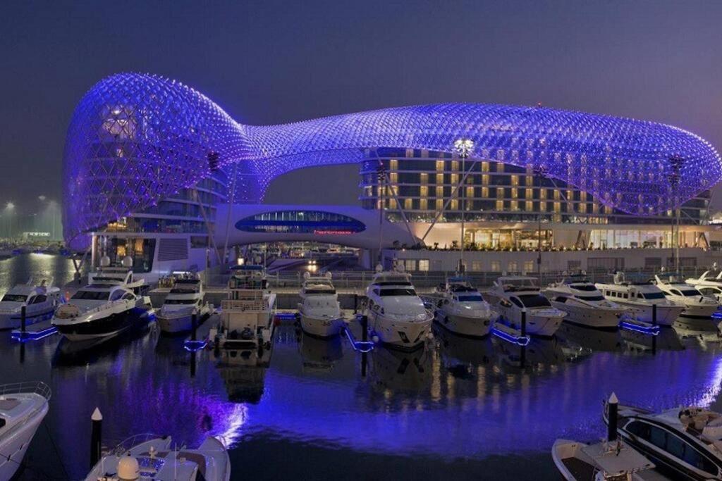 Apartment Exquisite Near Yas Island